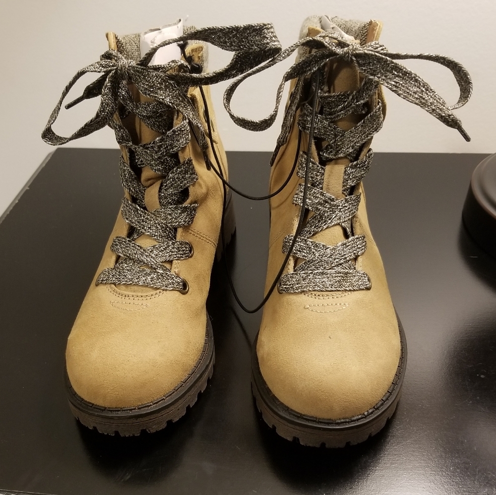 Pop Ankle High Boots